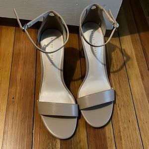 Kelly and Katie tan heels size 10